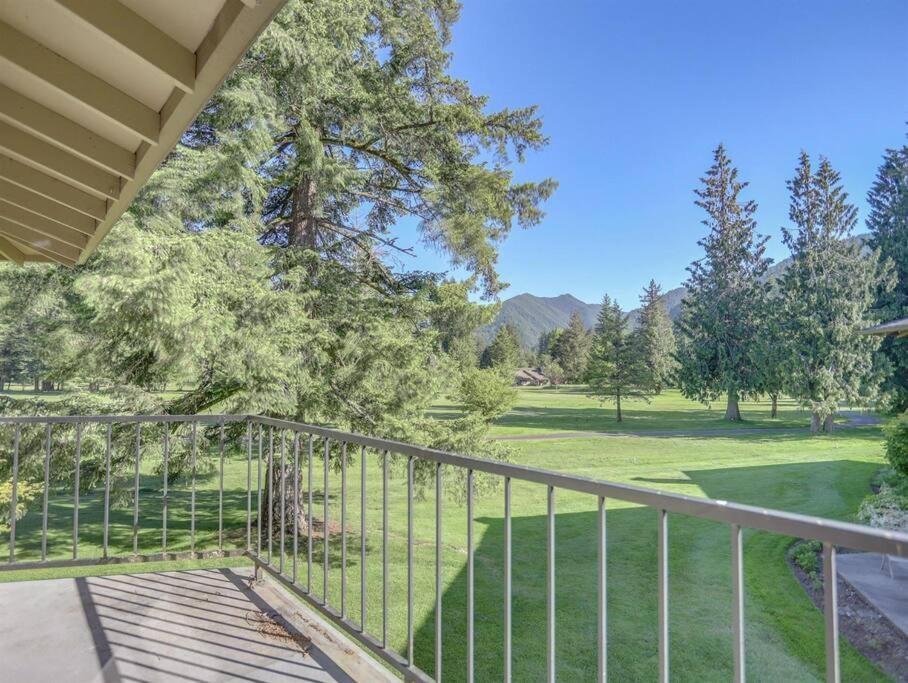 Ski-Mount Hood Charm-Welches,Golf And Ski Resort Condo,W&D, Wifi,Near Woods,Hiking,Fishing Mount Hood Village 외부 사진