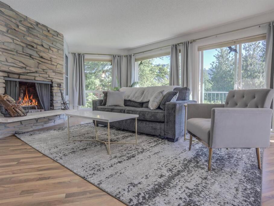 Ski-Mount Hood Charm-Welches,Golf And Ski Resort Condo,W&D, Wifi,Near Woods,Hiking,Fishing Mount Hood Village 외부 사진