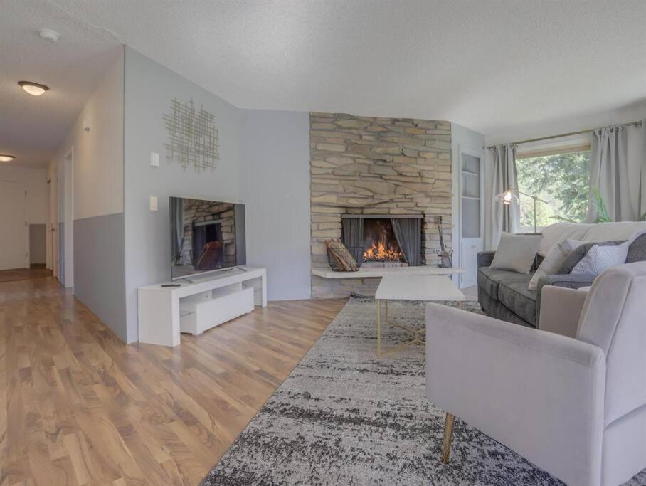Ski-Mount Hood Charm-Welches,Golf And Ski Resort Condo,W&D, Wifi,Near Woods,Hiking,Fishing Mount Hood Village 외부 사진